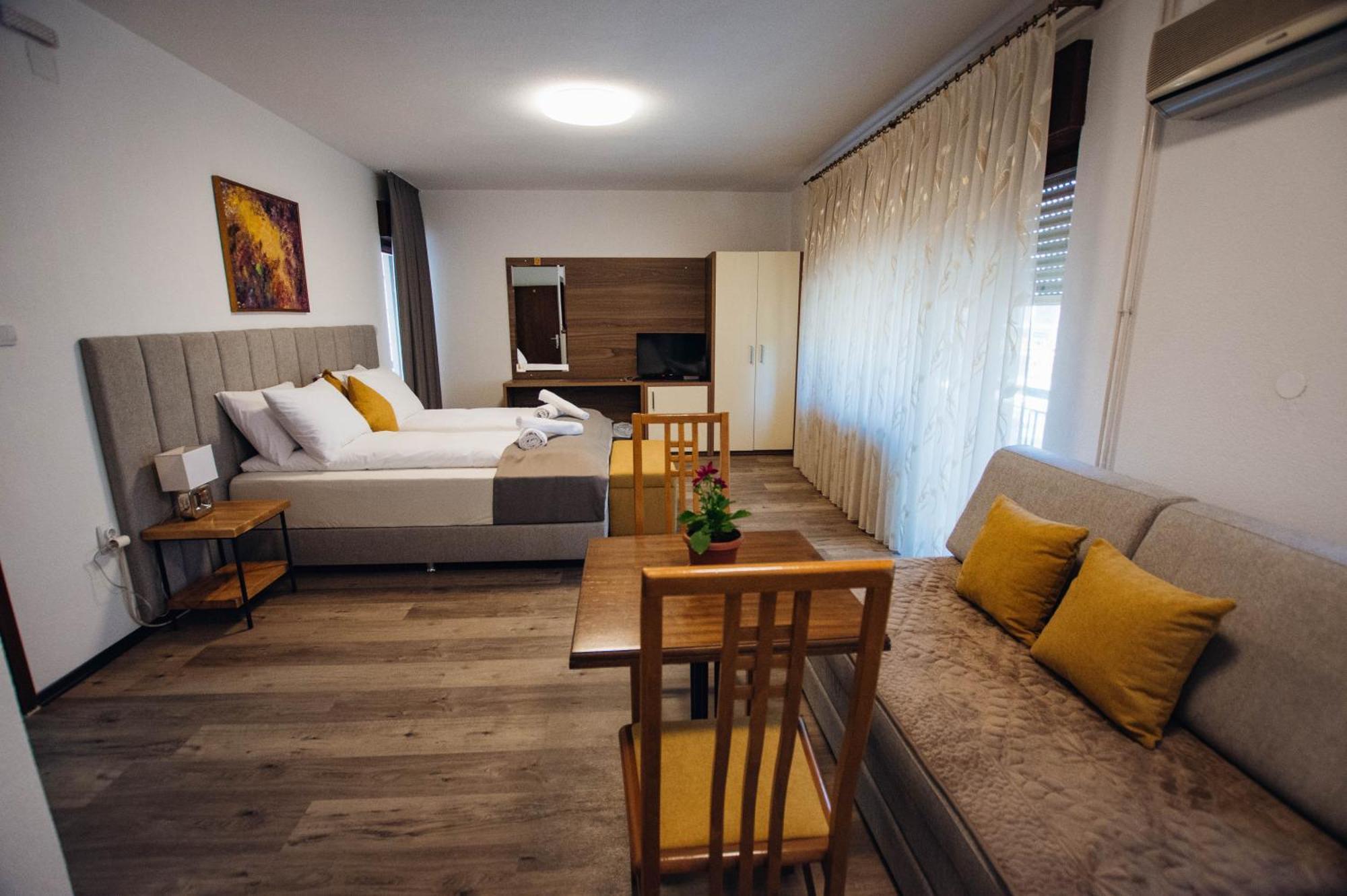 Urban Studio Apartments Струмиця Екстер'єр фото